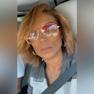 Meet your Posher, Agnes